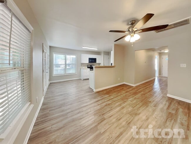 Photo - 128 Randolph Dr