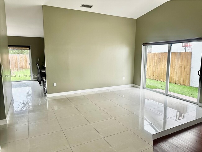 Photo - 4249 SW 154th Ave