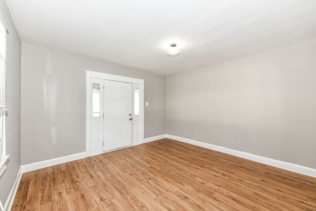 Photo - 802 N Denny St Unit 804