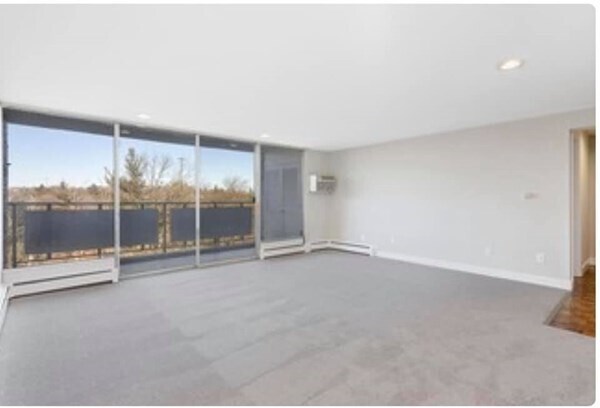 Photo - 1 Stonehill Dr Unit 5C