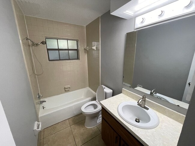 Photo - Clayton Duplex Unit 408