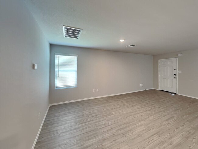 Photo - 7327 Plata Cir