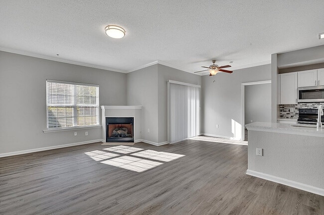 Building Photo - Woodcreek Farms