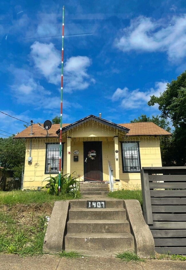 Cedar Crest Home 3 Bed, 1 Bath - Cedar Crest Home 3 Bed, 1 Bath