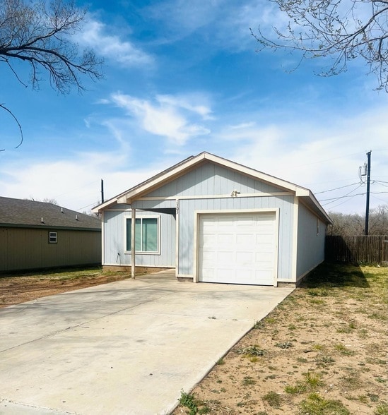 Photo - 1505 E 6th St