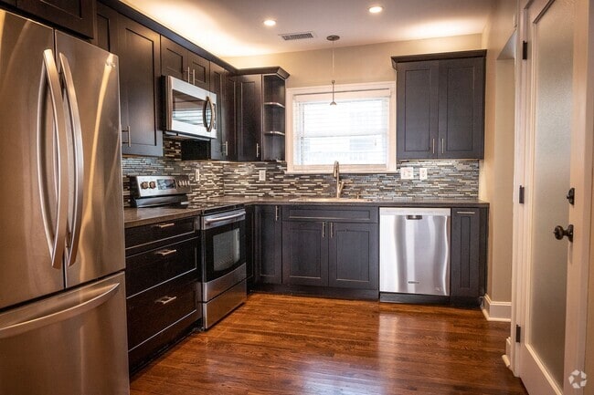Building Photo - 49SW1109 Unit 49SW1111U Rental