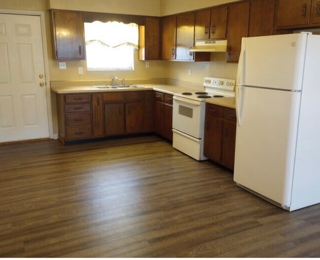 Photo - 1029 Rowe St Unit 1029 Rowe Street  1