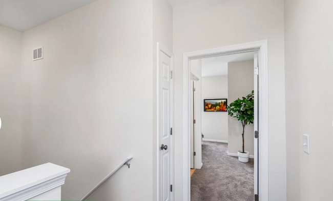 Photo - 2125 Master St