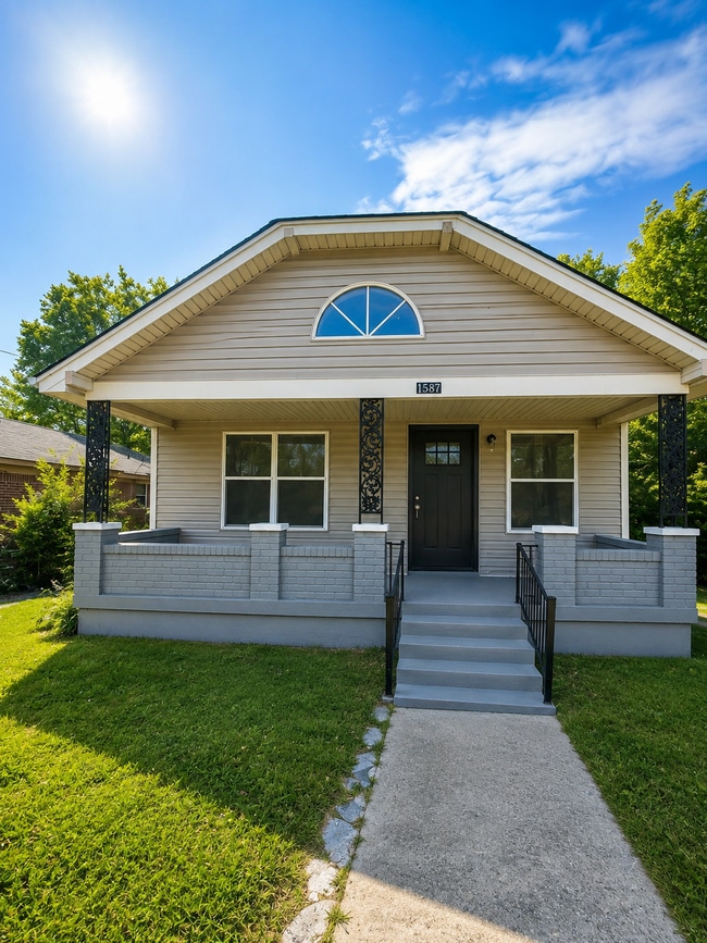 Building Photo - 1587 Carpenter St
