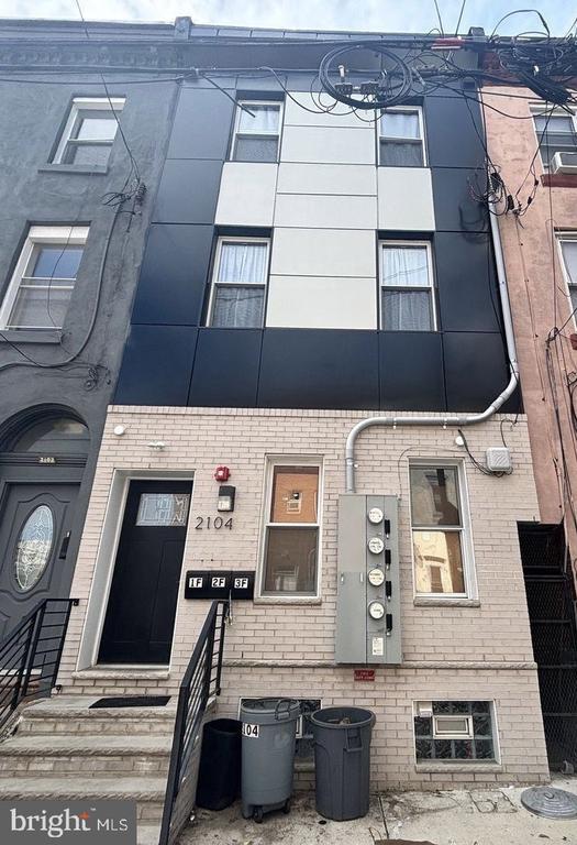 Building Photo - 2104 N 8th St Rental