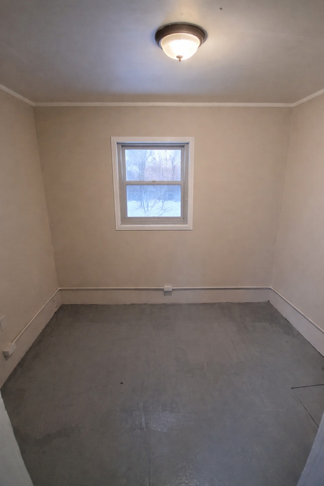 Building Photo - 8 Pulaski St Unit 1