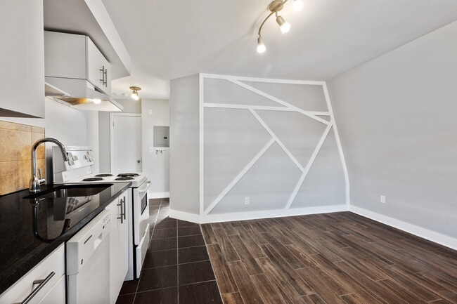 Building Photo - 467-467 Slater St. Unit 214