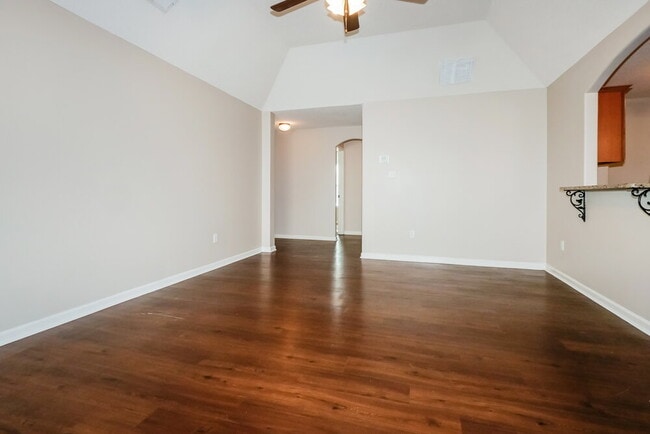 Photo - 9460 Eckley Pl