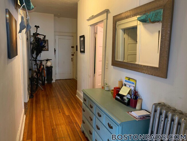 Photo - 1375 Commonwealth Ave Unidad 3