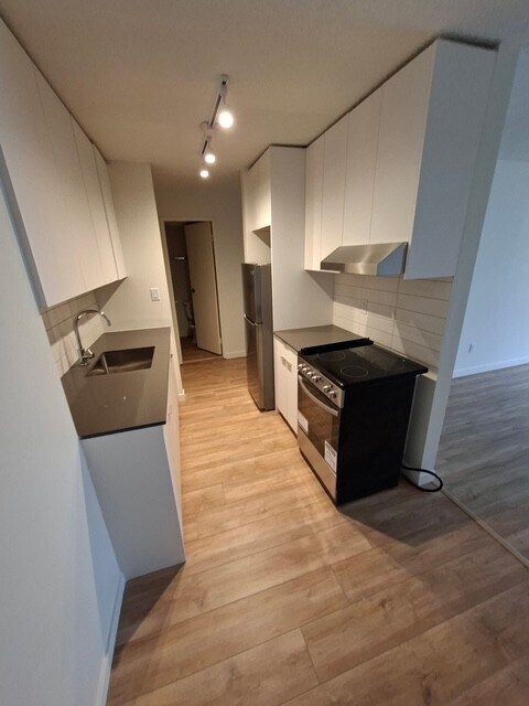 Photo - 1320 King Albert Ave