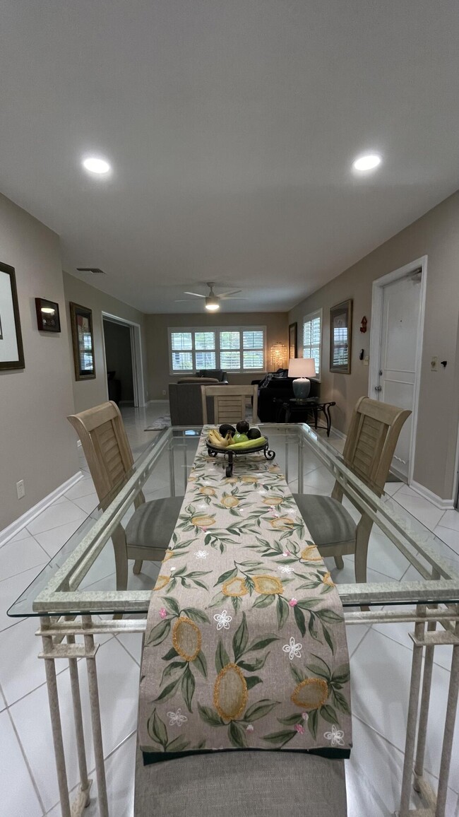 Photo - 10140 S 44th Dr Unit 372