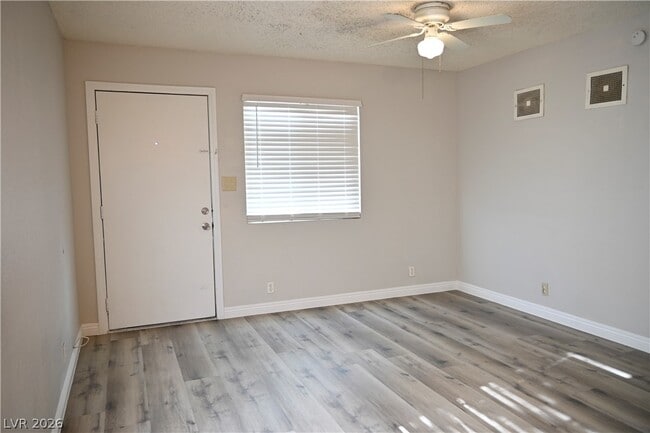 Photo - 5806 Dodd St Unidad D