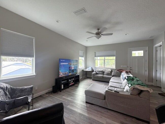 Photo - 4 Bedroom in Tomoka View
