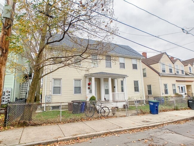 Building Photo - 6 Webster St Unit 1