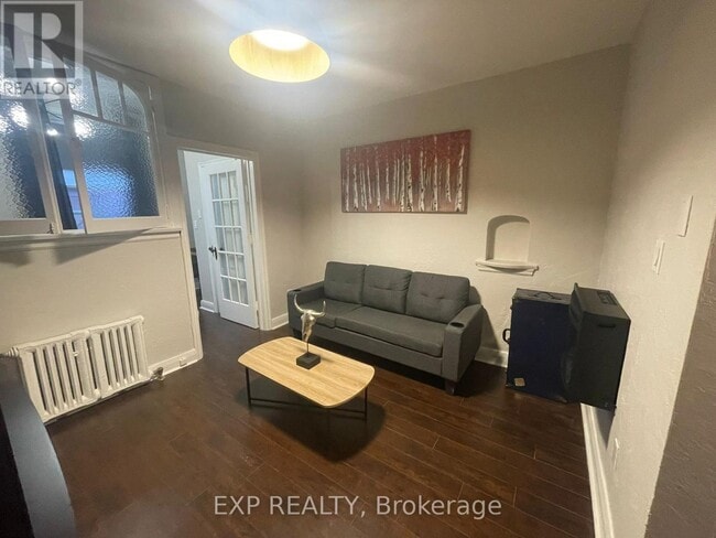 Photo - 111 Dundas St