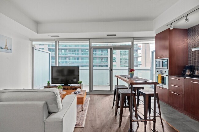 Photo - 25 Lower Simcoe St Unité SI FL18-ID1541554P