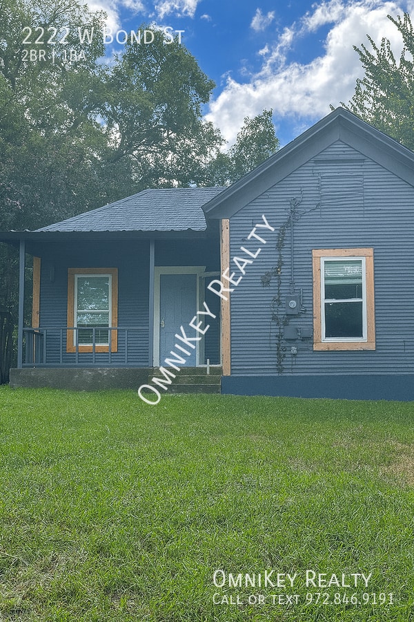 Building Photo - 2222 W Bond St Rental