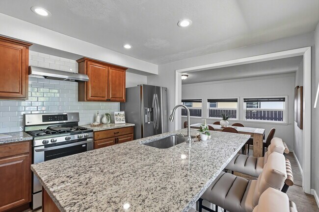 Photo - 3209 W Plant Dr