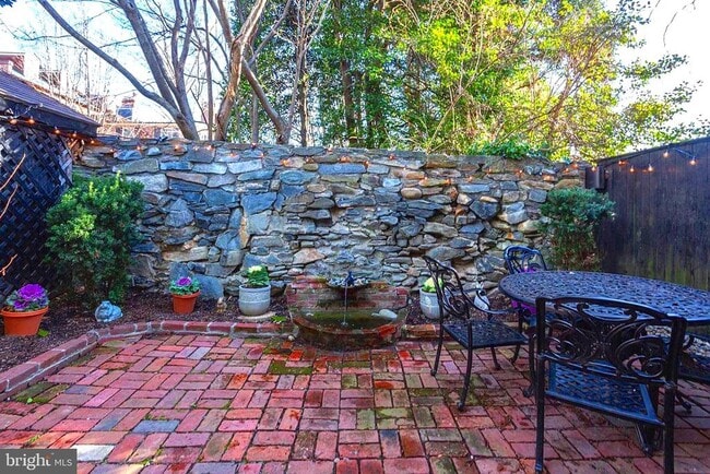 Photo - 1237 29th St NW