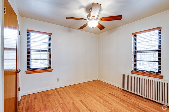 1BR, !BA - Bedroom