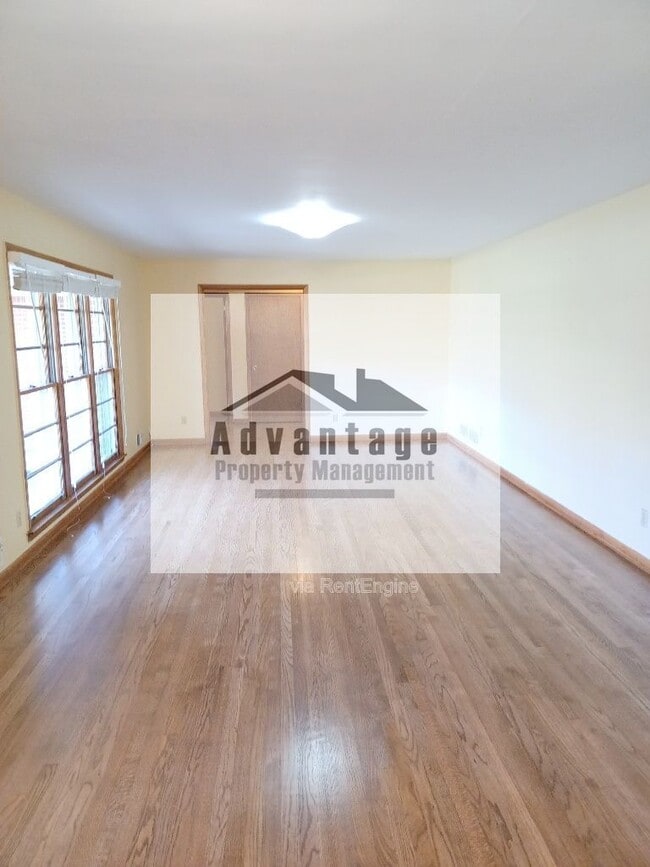 Photo - 180 Fayette Ave