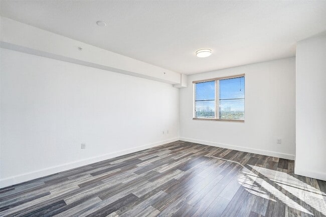 Photo - 1830 Radius Dr Unit 825