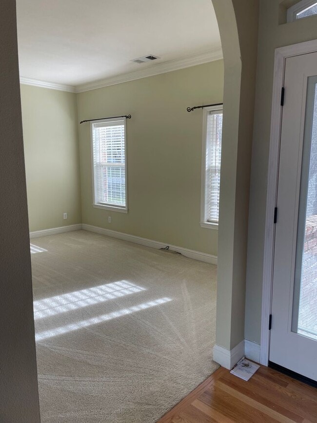 Photo - Luxury Living in The Knolls