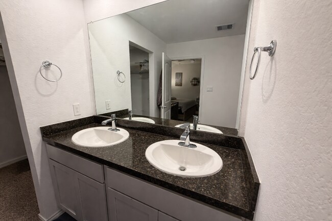 Photo - 5242 Rothwell Hts Dr