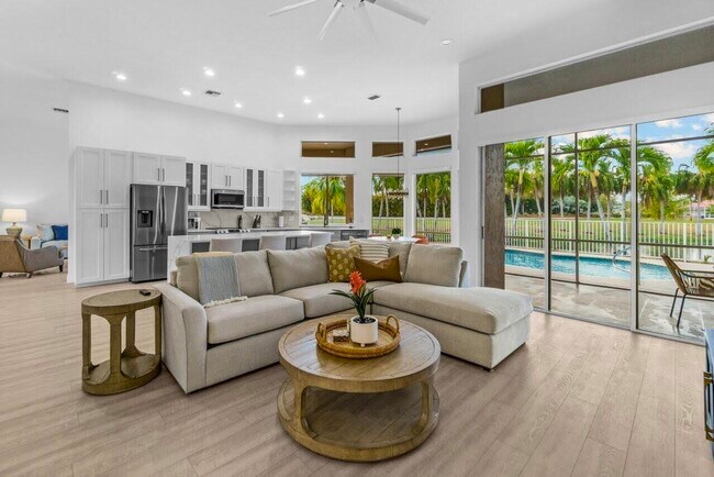 Photo - 15621 Latina Pl