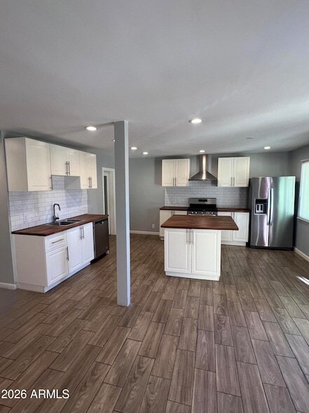Photo - 1115 E Whitton Ave