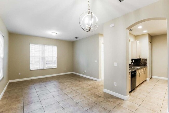 Building Photo - 6990 Julia Gardens Dr Rental