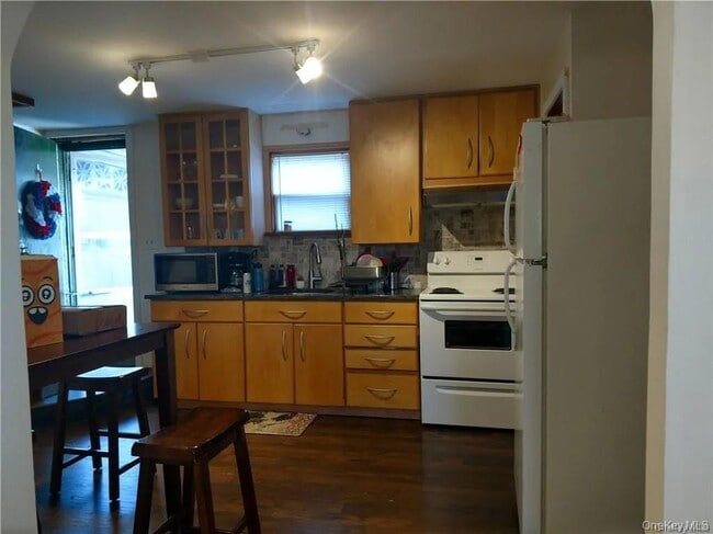 Photo - 98 Mearns Ave