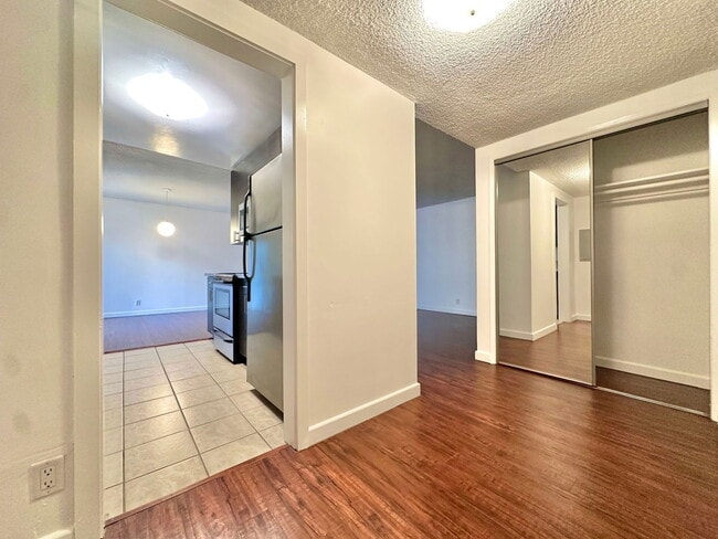 Photo - 919 N Alfred St Unit 207