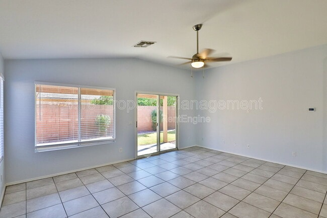 Photo - 15606 N 33rd Pl