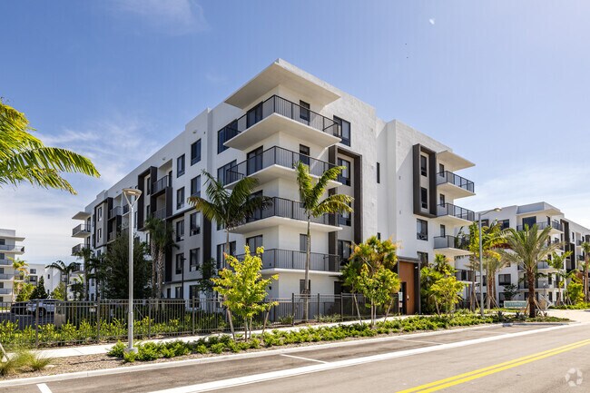 Lumio Pompano Beach