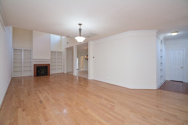 Photo - 16407 N Eldridge Pkwy