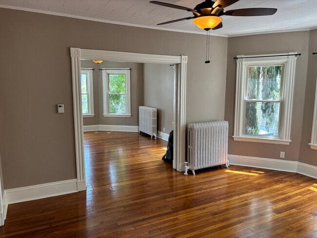 523 Cottage St Unit 1