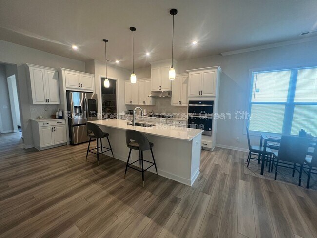 Photo - 7111 Wayfarer Dr