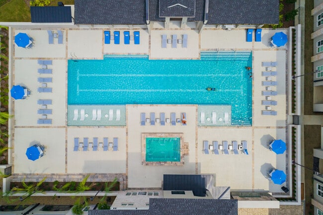 Park Rowe Apartments - Perkins Rowe