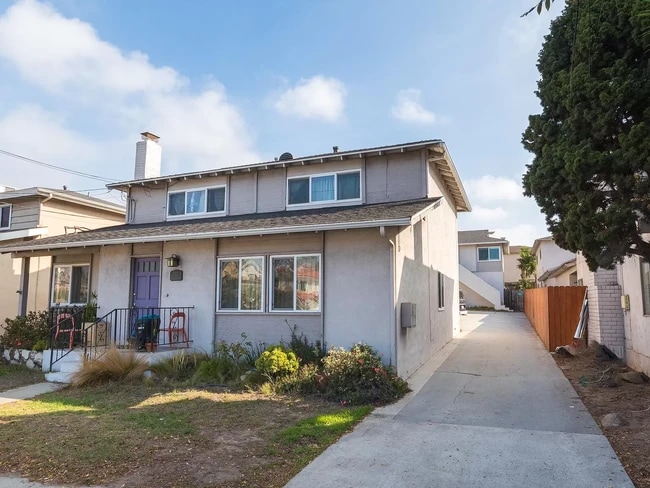 Building Photo - 2302 Aviation Blvd Unit B