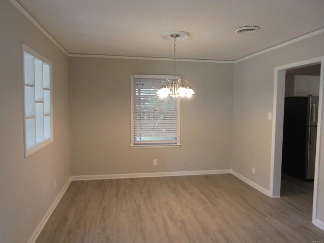 Photo - 616 Byrne Dr