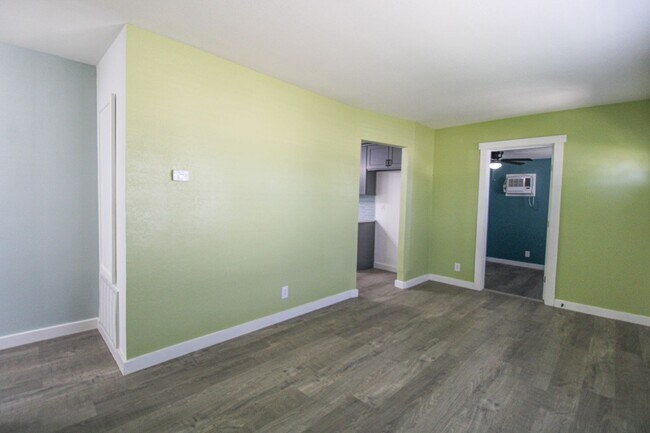 Photo - 2950 Lasses Blvd