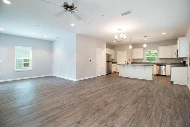 824 SW 9th St