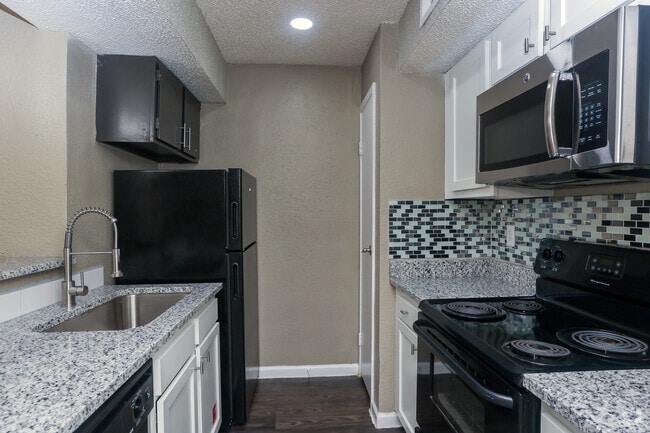 2 habitaciones, 2 baños - B1 - Cocina - Varsity View