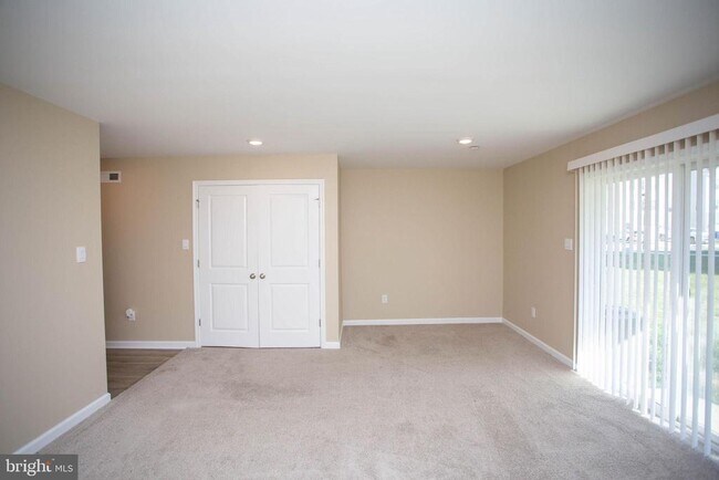 Photo - 239 Macoun Way